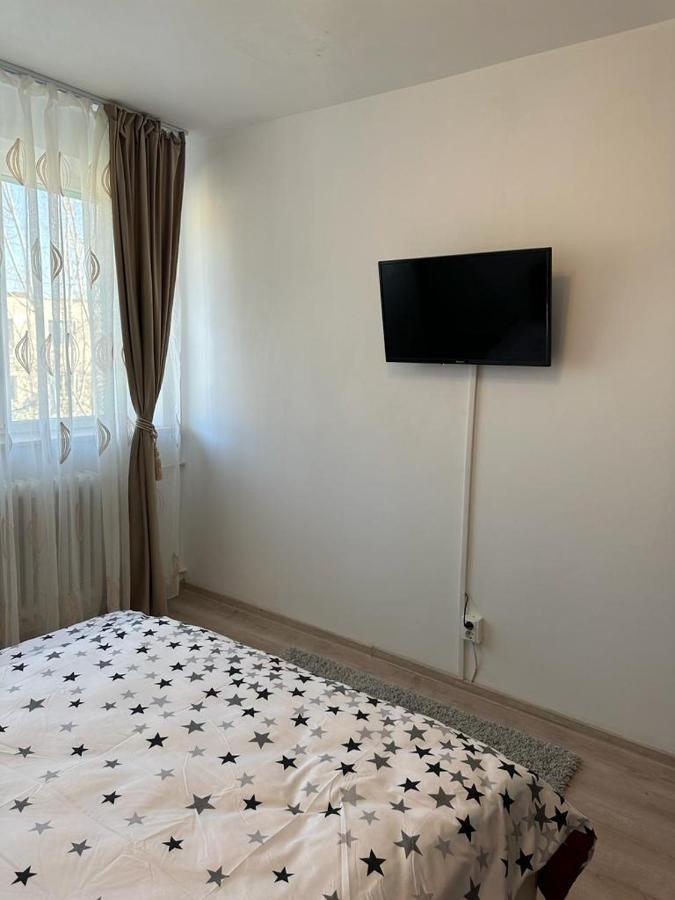 Velovan Apartment Craiova Ngoại thất bức ảnh