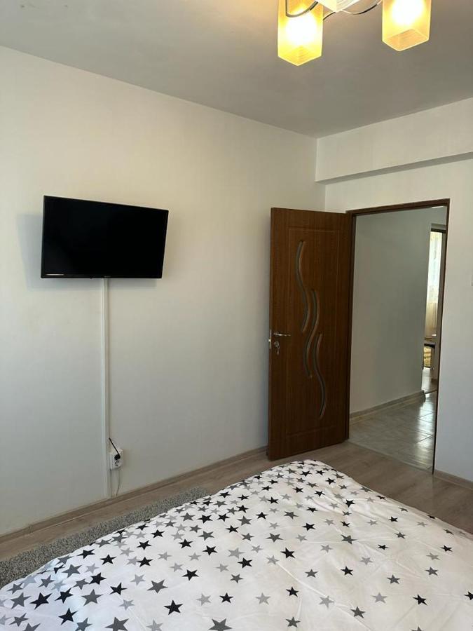 Velovan Apartment Craiova Ngoại thất bức ảnh